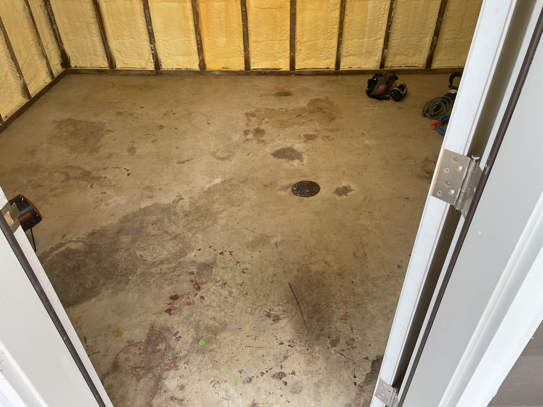 Photo of floor before project start.